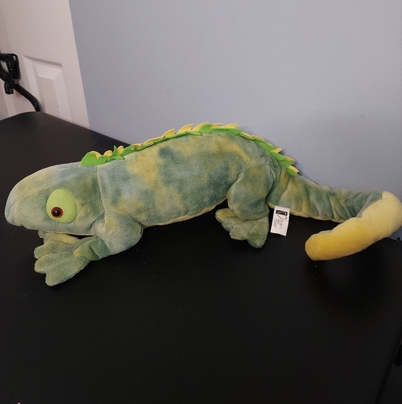 Kohl's Cares For Kids Green/Yellow Iguana Reptile Plush Stuffed Animal 21in - Picture 2 of 8